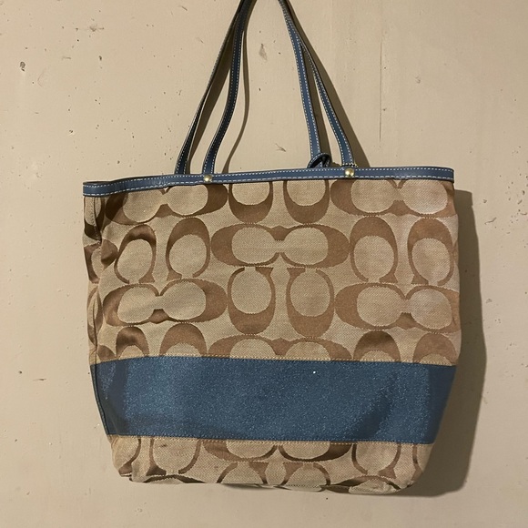 Coach Tote Shoulder Signature Canvas - Picture 5 of 12